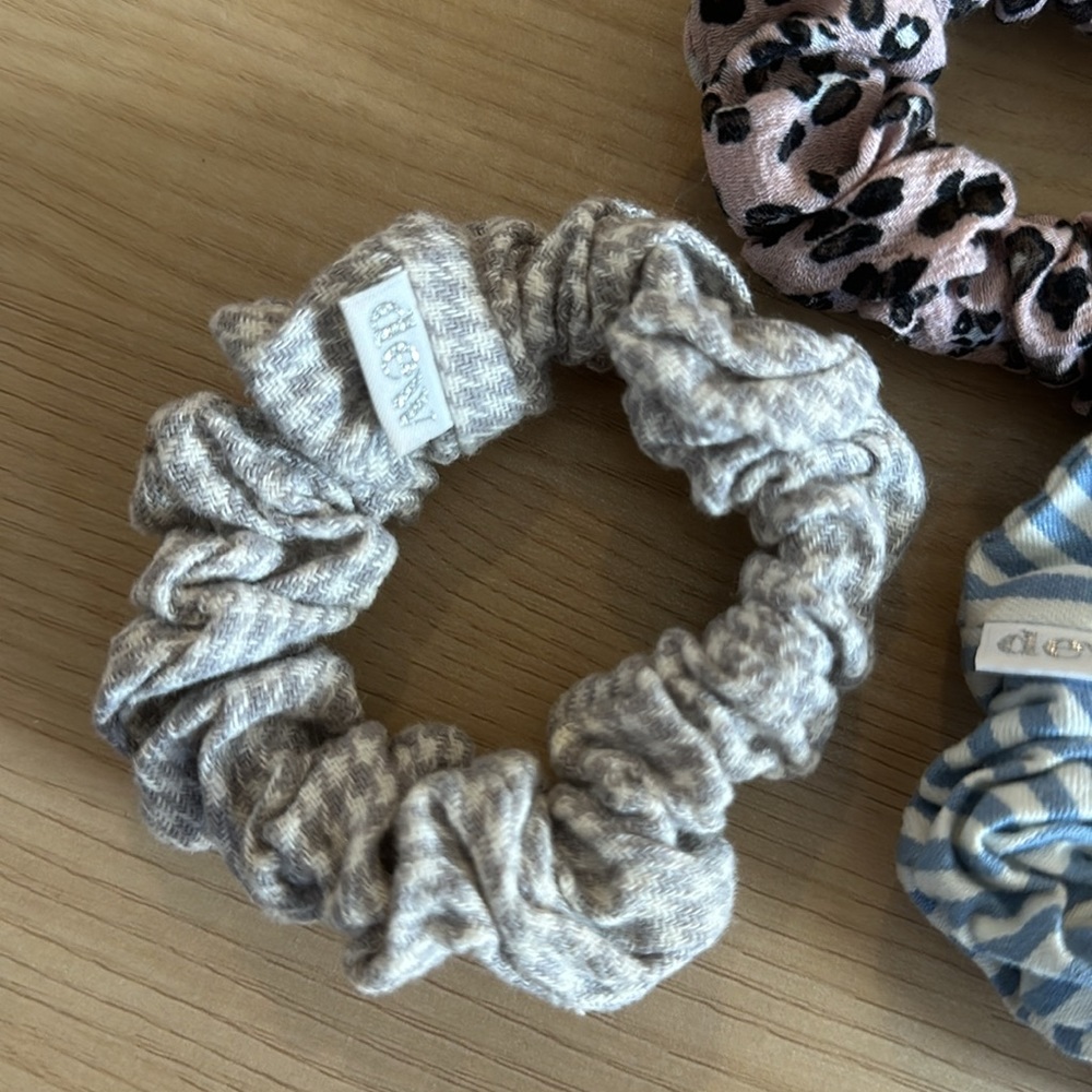 Dew Edit Scrunchie Mini Trio Set - Picture 3 of 5